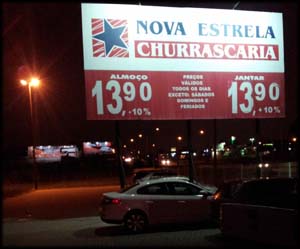 Churrascaria em frente ao hotel