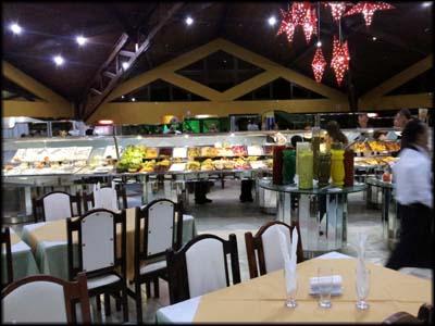 Mesa de Buffet do rodízio, nada excepcional, mas pelo preço compensou muito