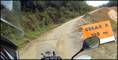 Obras na estrada de chão, virou um mar de lama