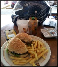 x-burger no frango assado de taubaté