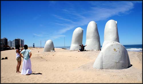 Los Dedos em Punta del Este