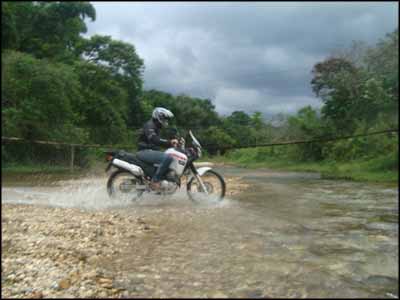 atravessando rio em SJ